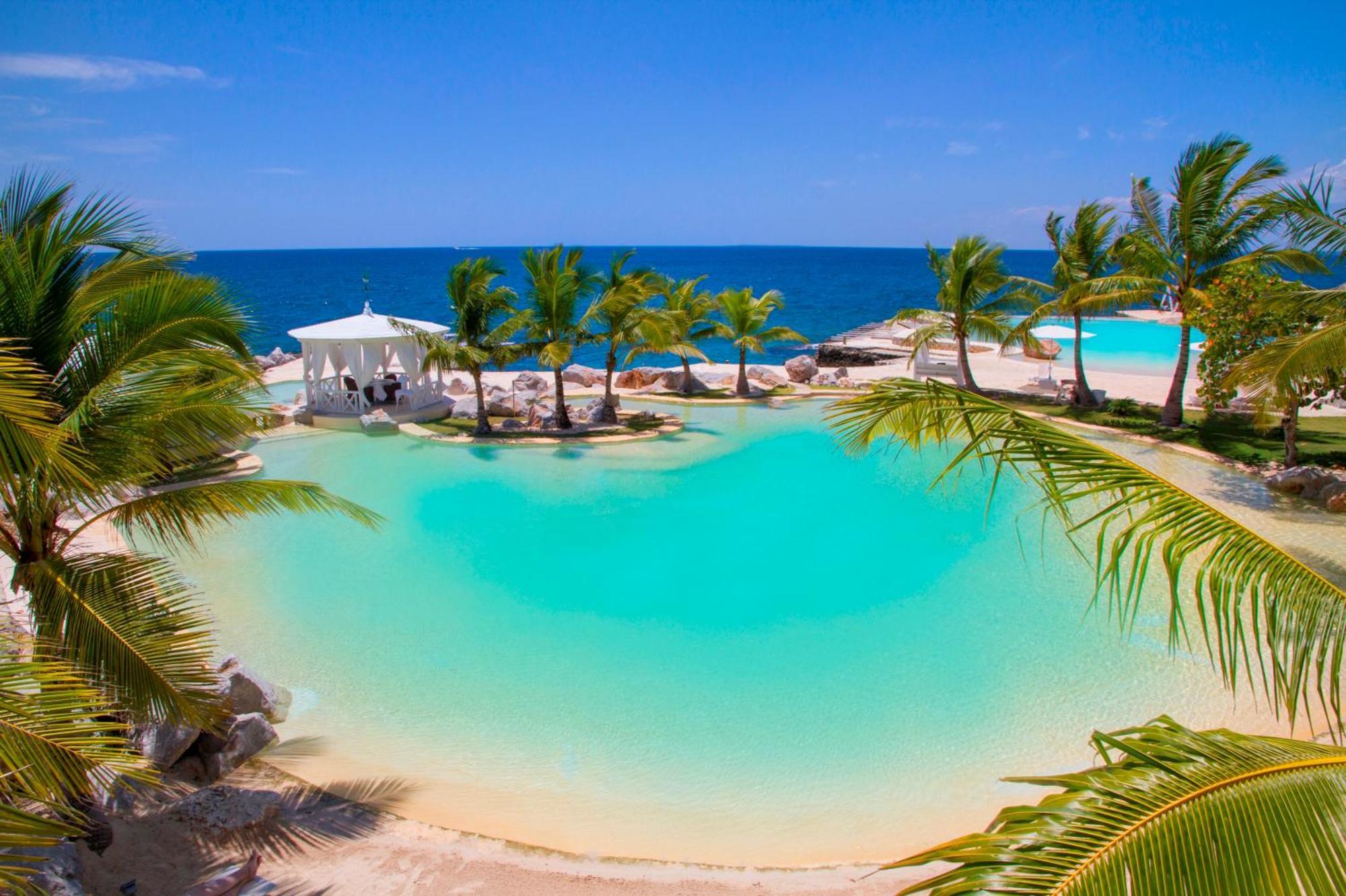 Tracadero Beach Club & Holidays Rentals Баяхибе Екстериор снимка