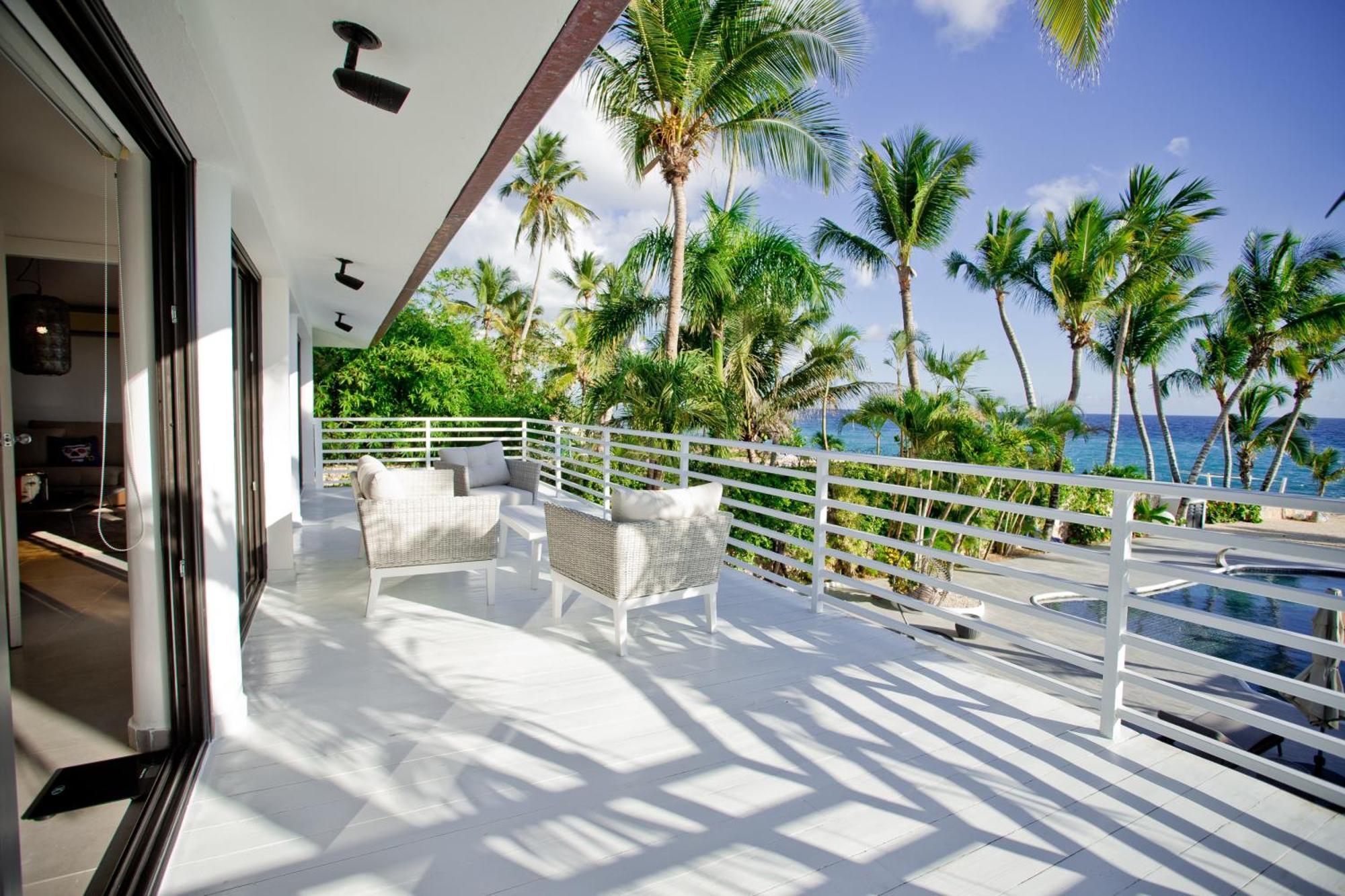 Tracadero Beach Club & Holidays Rentals Баяхибе Екстериор снимка