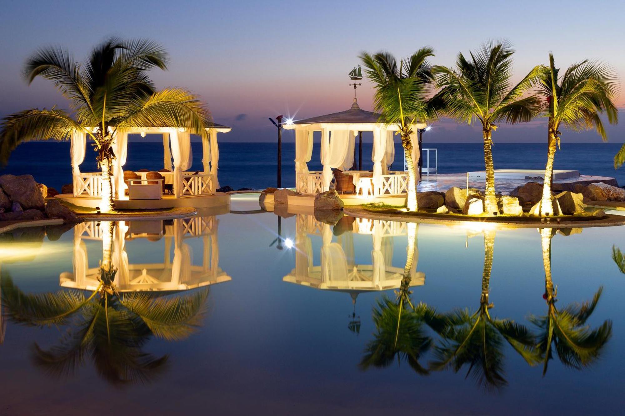 Tracadero Beach Club & Holidays Rentals Баяхибе Екстериор снимка