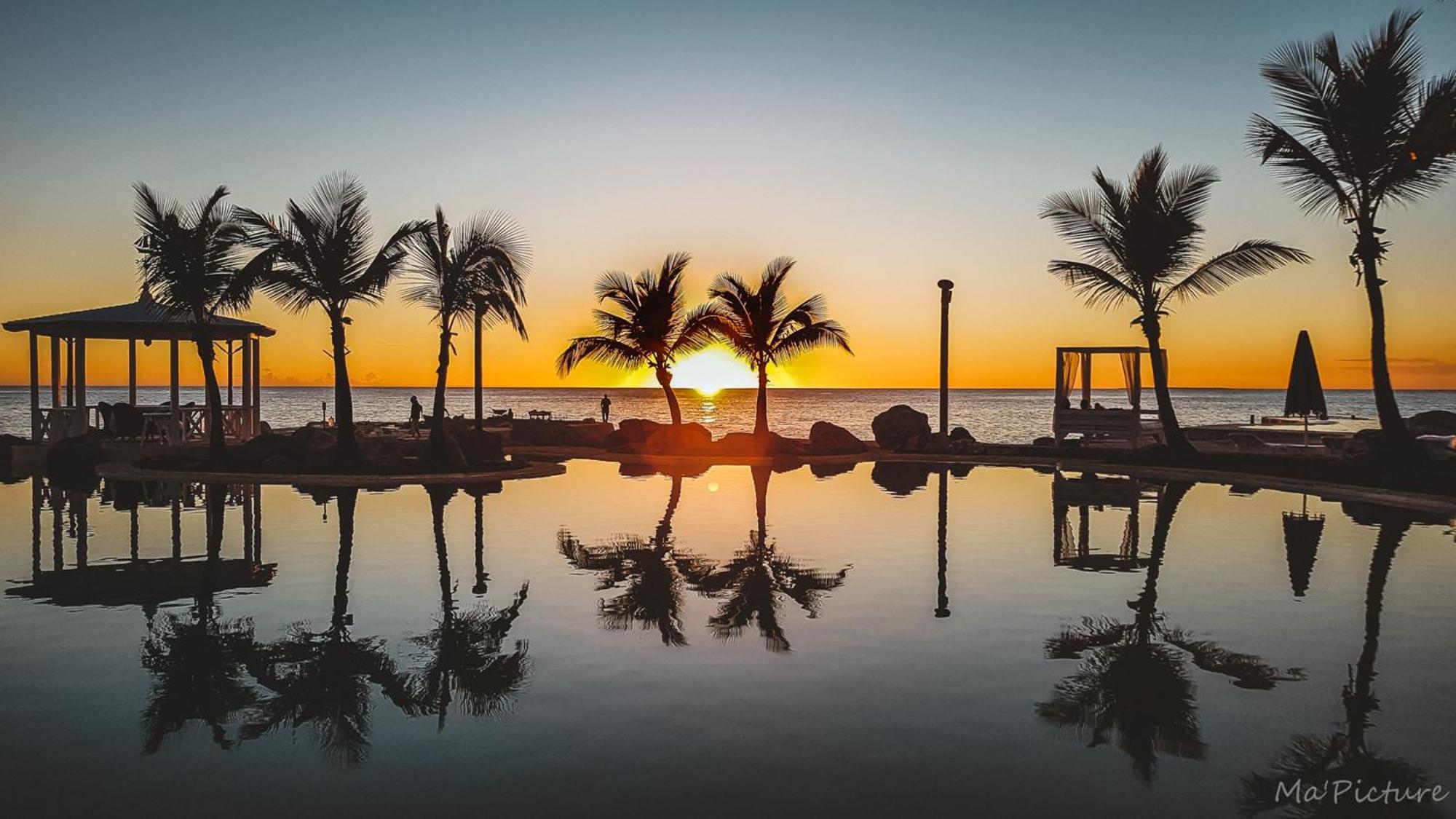 Tracadero Beach Club & Holidays Rentals Баяхибе Екстериор снимка