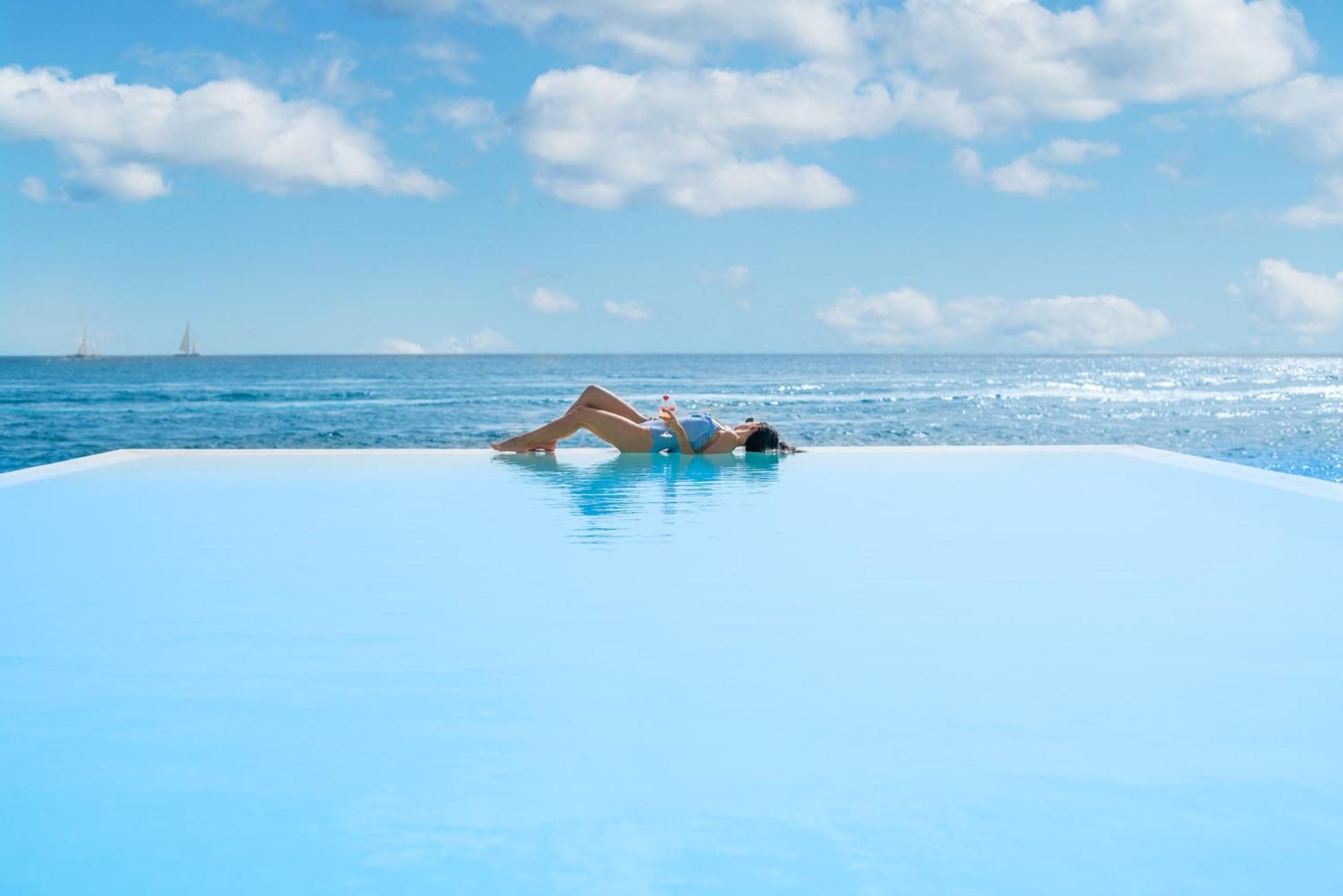 Tracadero Beach Club & Holidays Rentals Баяхибе Екстериор снимка