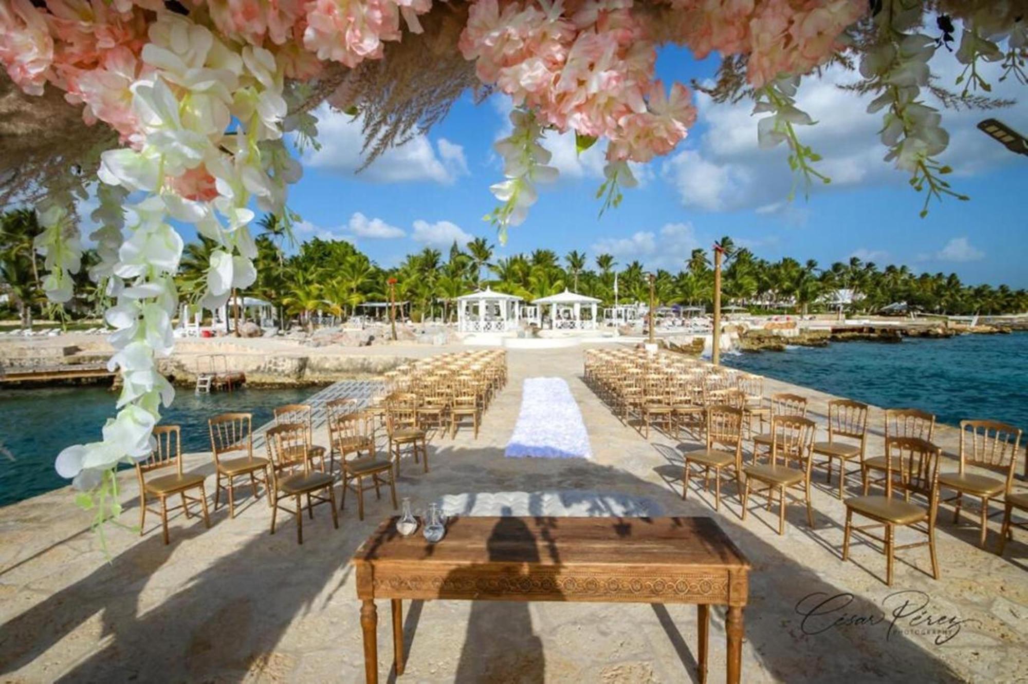 Tracadero Beach Club & Holidays Rentals Баяхибе Екстериор снимка