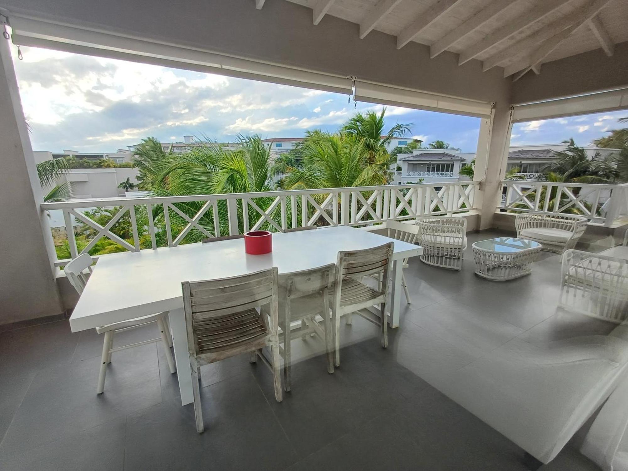 Tracadero Beach Club & Holidays Rentals Баяхибе Екстериор снимка