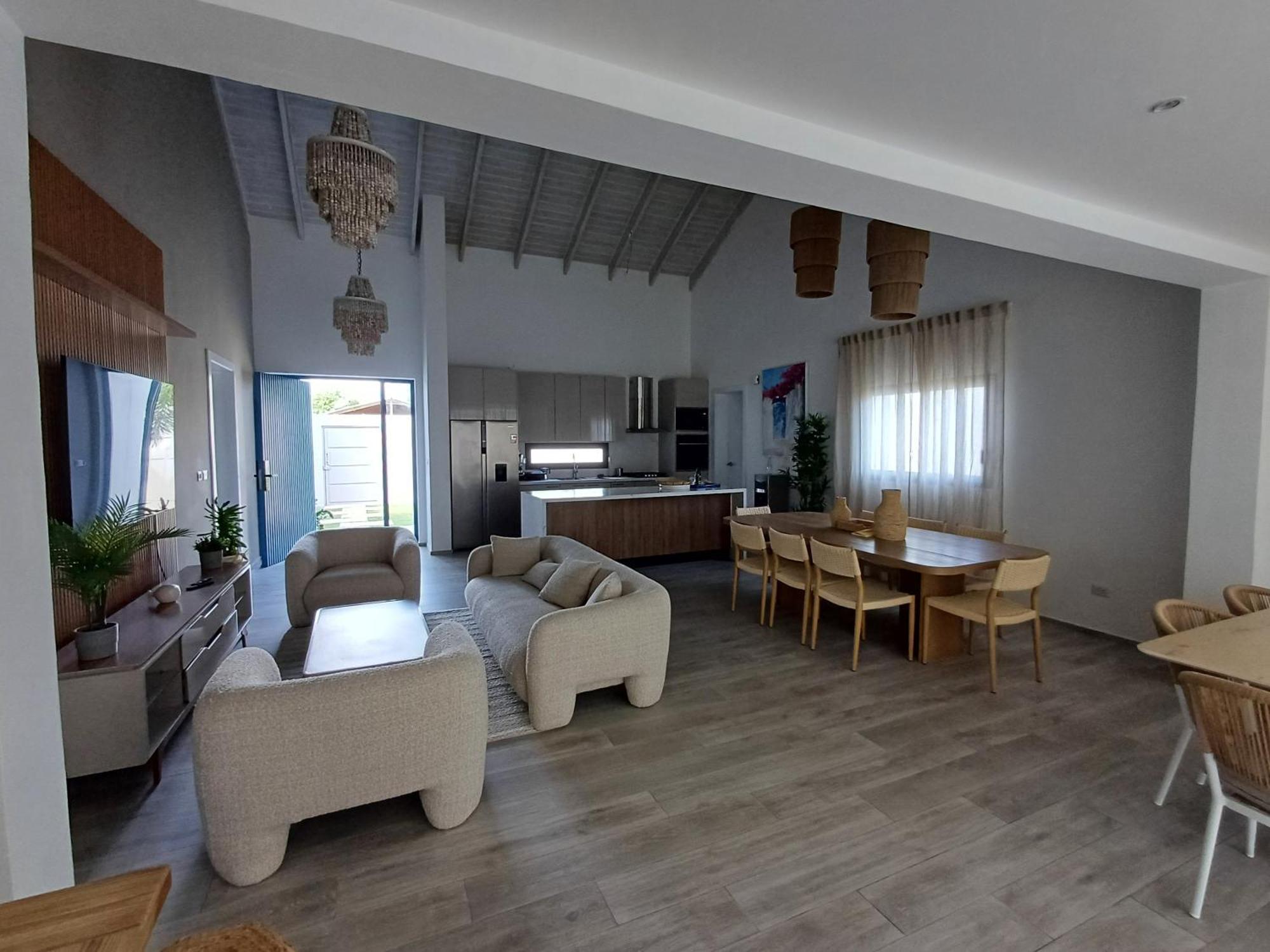 Tracadero Beach Club & Holidays Rentals Баяхибе Екстериор снимка